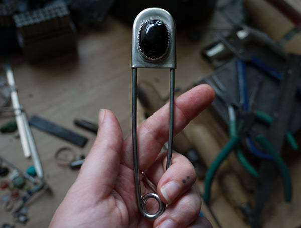 Safety Pin Black Onyx