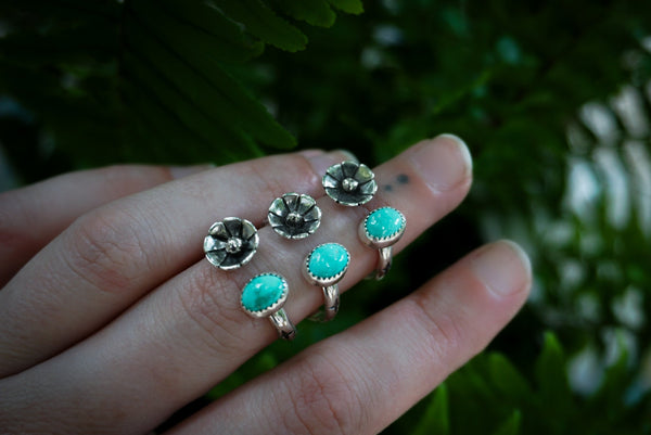 Lei Bloom Adjustable Ring Size 6 1/2ish