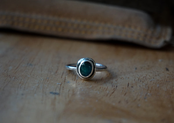 Pebble Stone Stacker Kyanite Size 6.25