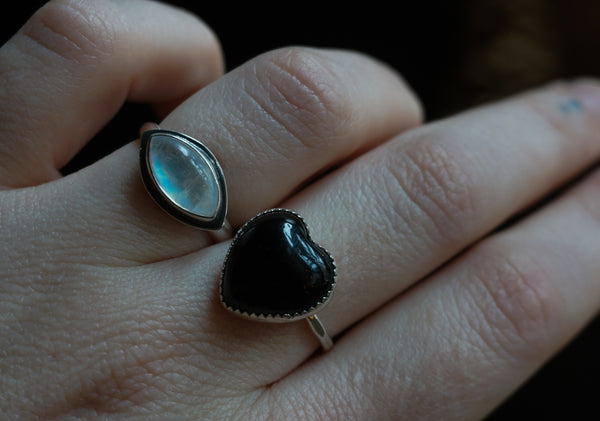 Onyx Heart Ring|Size 8.5