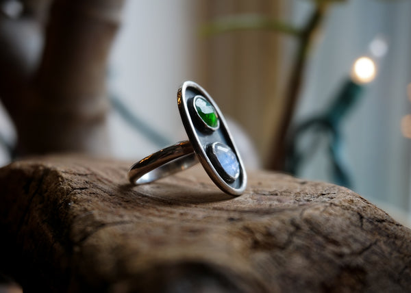 Trail Shield Talisman Ring| Chrome Diopside + Moonstone|Size 6