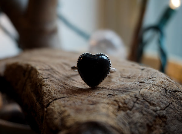 Onyx Heart Ring|Size 8.5