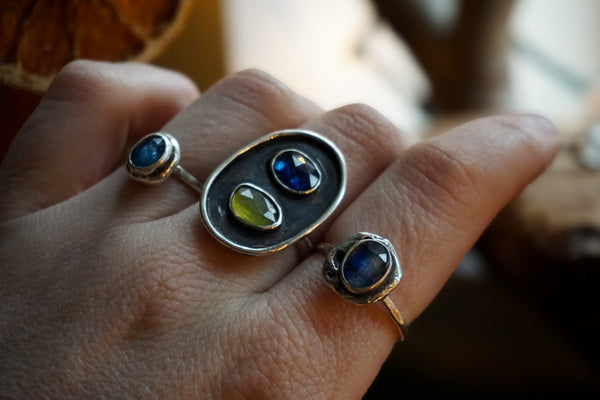 Trail Shield Talisman Ring| Vesuvianite + Kyanite|Size 7.75
