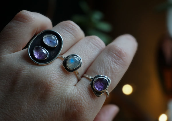 Trail Shield Talisman Ring| Amethyst + Moonstone|Size 6