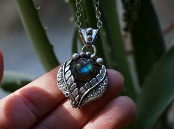 Feather Nest Labradorite Necklace