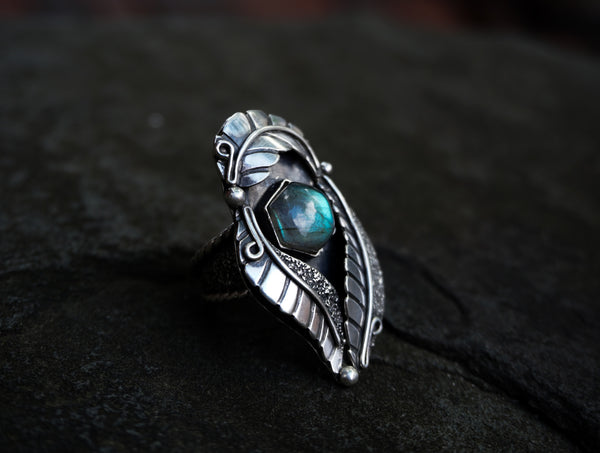 Feather Nest Labradorite Ring|Size 7