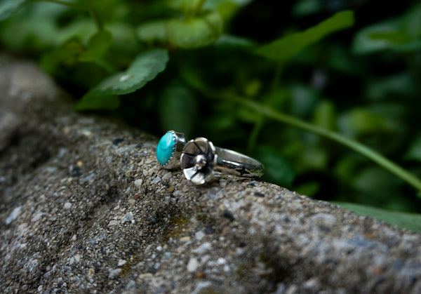 Lei Bloom Adjustable Ring Size 8 1/2ish